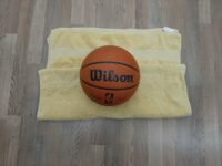 Foto eines Basketball Handtuch mit Ball
